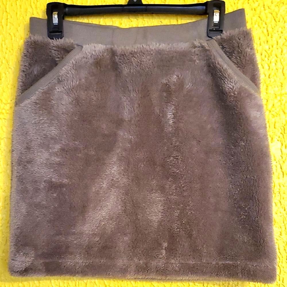 Uniqlo Fuzzy Gray Mini Pencil Skirt Size - Small